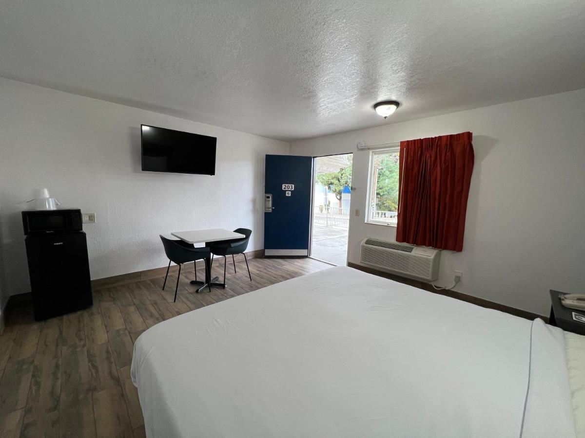 Motel 6-Orange, Ca - Anaheim ภายนอก รูปภาพ