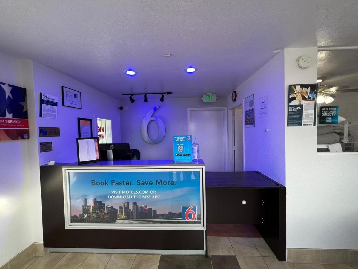 Motel 6-Orange, Ca - Anaheim ภายนอก รูปภาพ