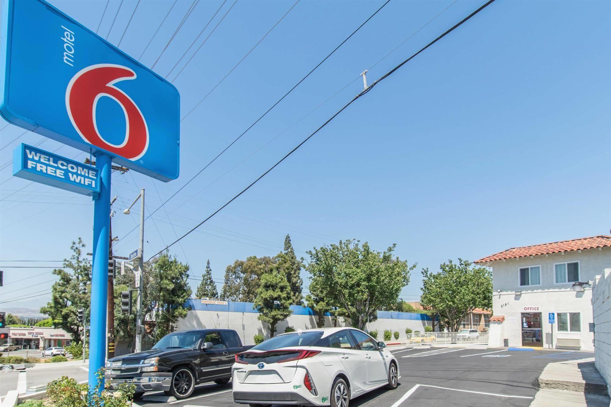 Motel 6-Orange, Ca - Anaheim ภายนอก รูปภาพ