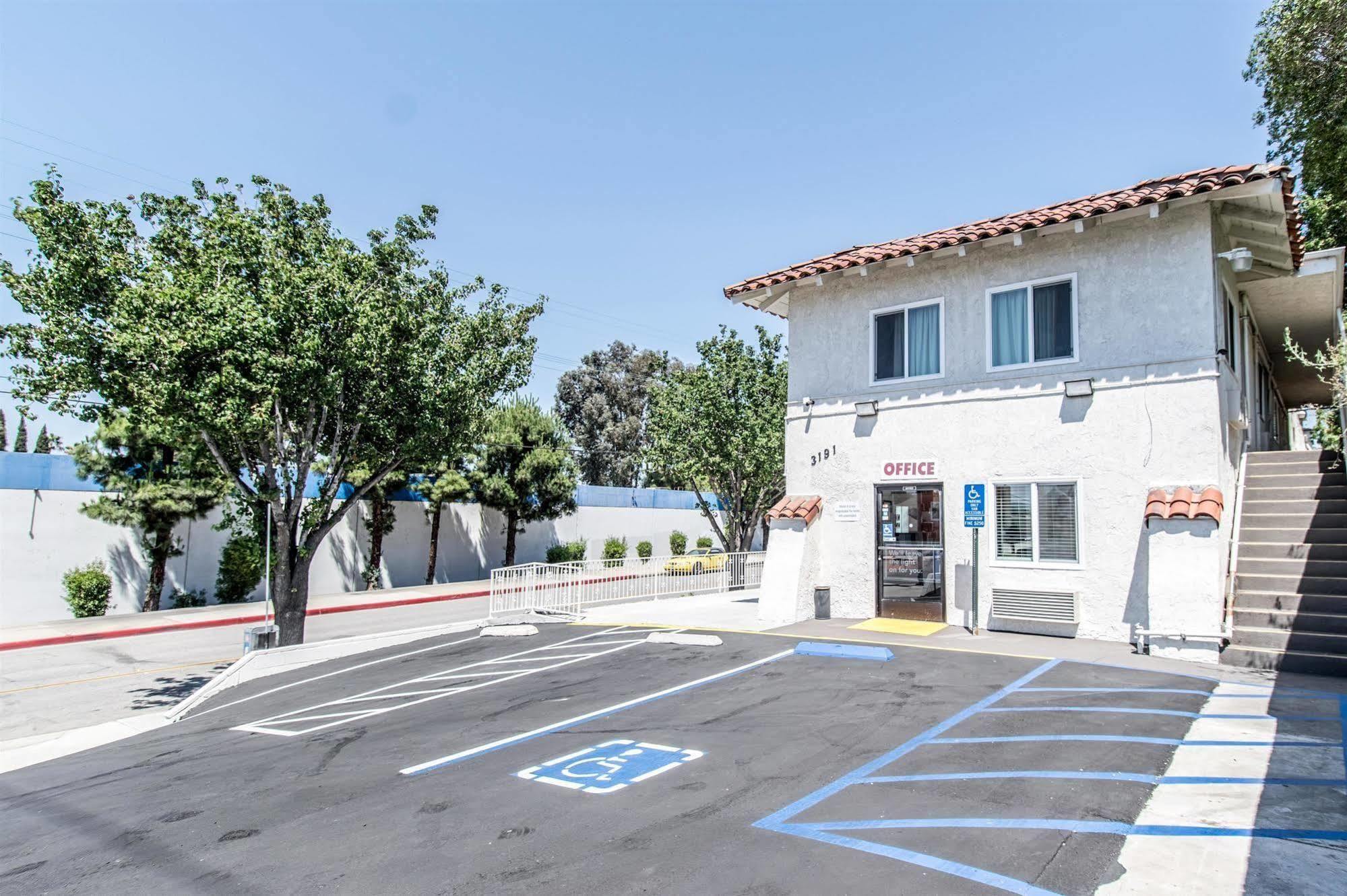 Motel 6-Orange, Ca - Anaheim ภายนอก รูปภาพ
