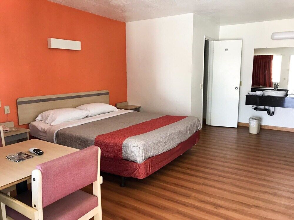 Motel 6-Orange, Ca - Anaheim ภายนอก รูปภาพ